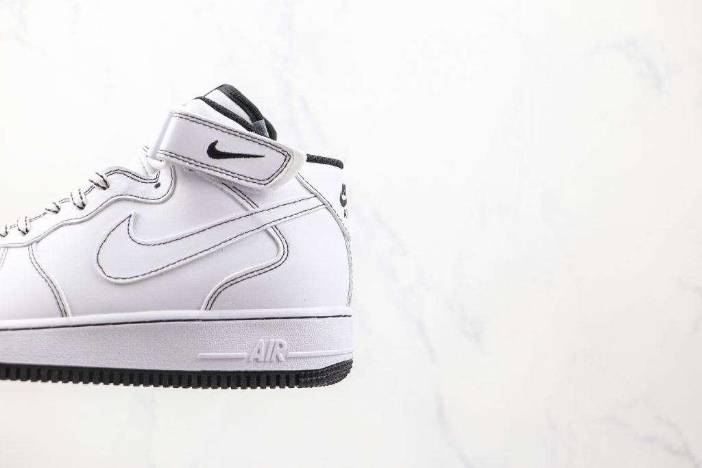 耐克nikeairforce1mid纯原版本中帮空军一号二次元黑白缝线板鞋内置